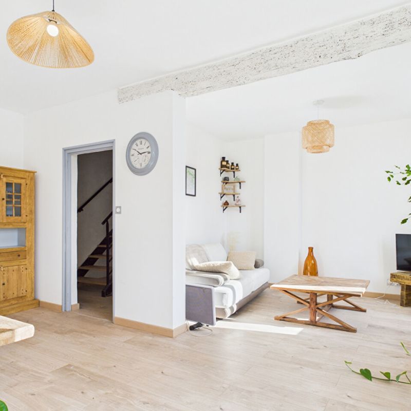 A LOUER : 4 pièces au centre de Maussane Les Alpilles - Photo 1