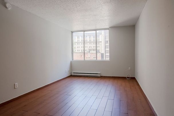 2285 Saint-Mathieu Street - Photo 1