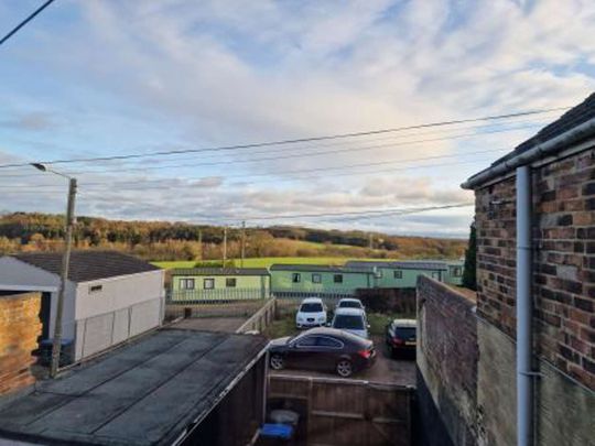 19 High Street South - Langley Moor Room 2 - Photo 1