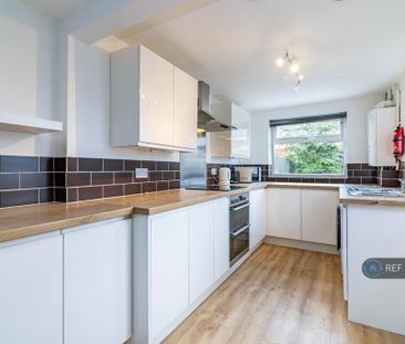 1 bedroom in a house share to rent - Photo 6