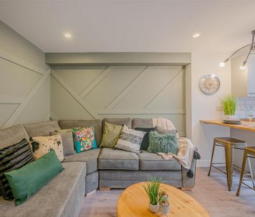 5 bedroom terraced house to rent - Photo 1