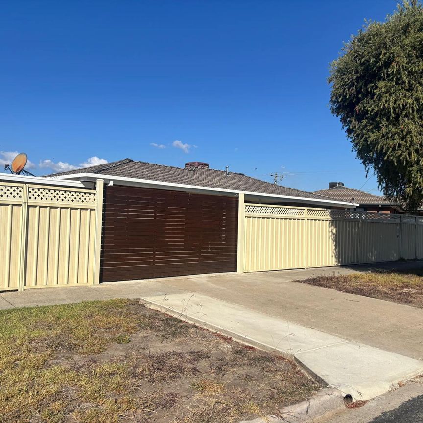 Comfortable Family Home in West Wodonga - 27 Campbell Street - Photo 1