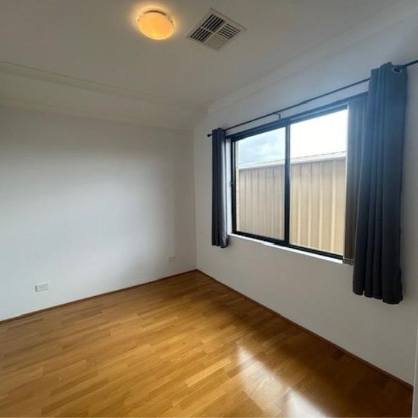 78 McLaren Ave, Beeliar - Photo 1