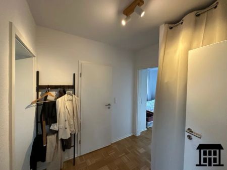 Wohnen mit Weitblick: 4-Zimmer Wohnung mit XXL-Balkon, Garagenstellplatz & Komfortbad - Photo 2