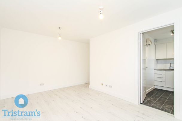 1 bed Apartment for Rent - Photo 1