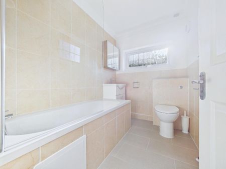 2 bedroom terraced house to rent - Photo 2