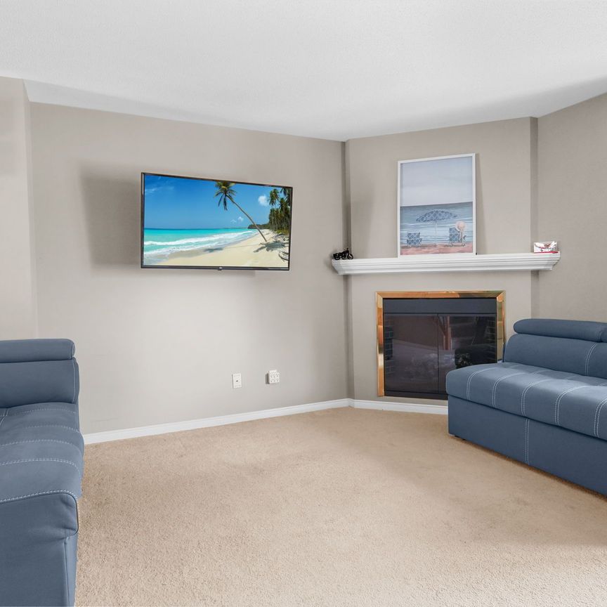 For Lease - 258 Meadowbreeze Drive, Kanata, Ontario - Photo 1