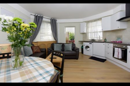 1 Bed Flat, Bayswater, W2 - Photo 3