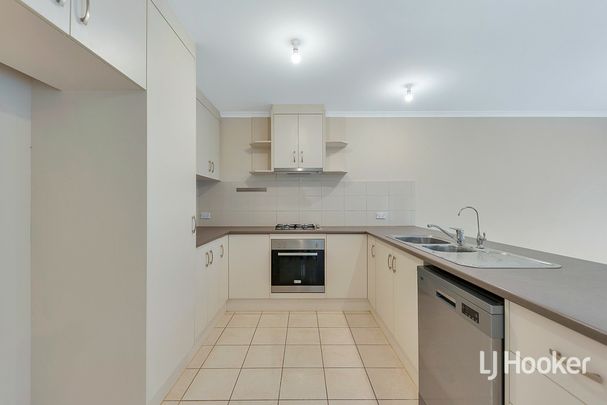 Convenient Family Living! - Photo 1