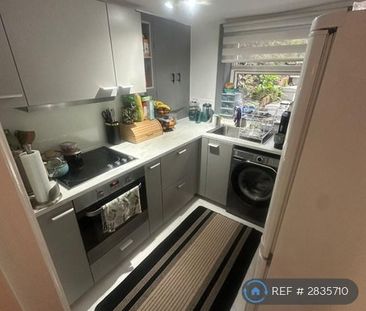 1 bedroom flat to rent - Photo 4