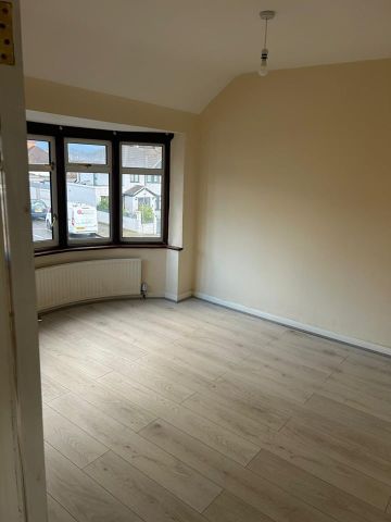 4 Bed Semi-Detached House, Windsor Road, HA3 - Photo 5