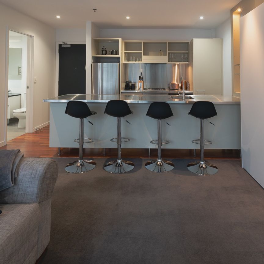 Stunning Fully Furnished Apartment in Viaduct Point - Photo 1