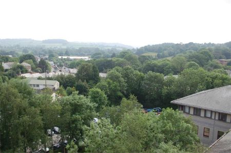 2 bedroom penthouse to rent - Photo 3