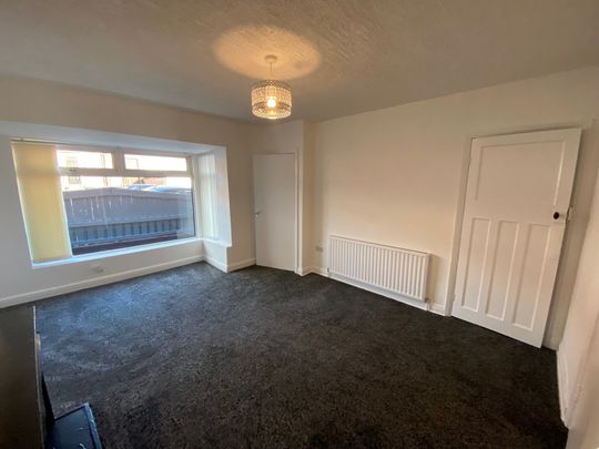 Dodgson Avenue, Leeds - Photo 1