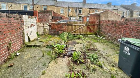 2 bedroom terraced house to rent - Photo 5