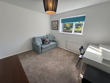 2 bedroom flat to rent - Photo 3