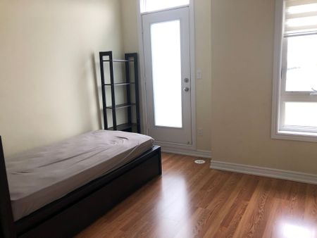 For Lease - 9601 Jane Street Unit# 4, Vaughan, Ontario - Photo 4