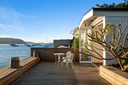 CLASSIC PALM BEACH PITTWATER WATERFRONT - 3-6 MONTH LEASE - Photo 3