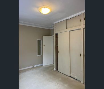 $880 Per Week -Spacious Family Home in Prime Location - Photo 2