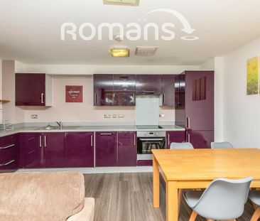 2 bedroom flat to rent - Photo 2