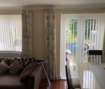 3 Bed End Terrace, Cheriton Avenue, SO18 - Photo 2