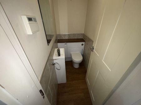 187 Tettenhall Road The Coach House Wolverhampton WV6 0BZ - Photo 2