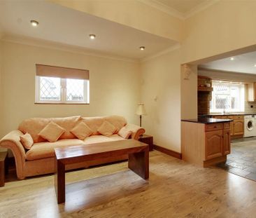1 bedroom duplex to rent - Photo 3
