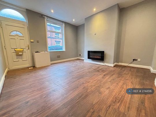 2 bedroom terraced house to rent - Photo 1