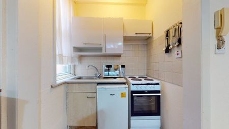 Studio Flat, Park Avenue, NW2 - Photo 3
