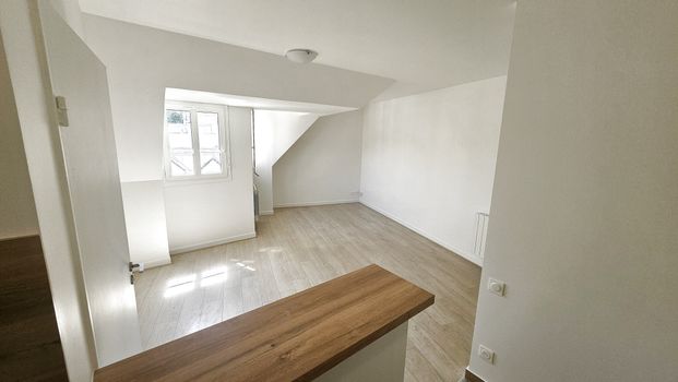 Location Appartement 2 pièces 39m² FONTAINEBLEAU 77300 - Photo 1