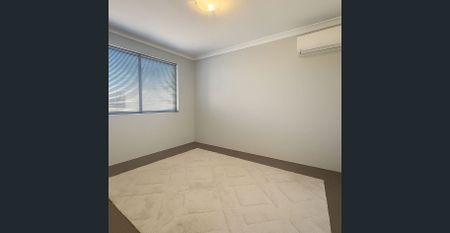 Modern, Low-Maintenance Townhouse in a Convenient Location - Photo 3