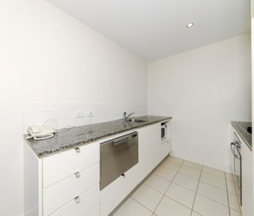 Fully Furnished And Equipped - Photo 2