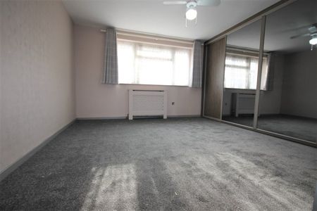 Peninsular Close, Feltham,TW14 - Photo 5