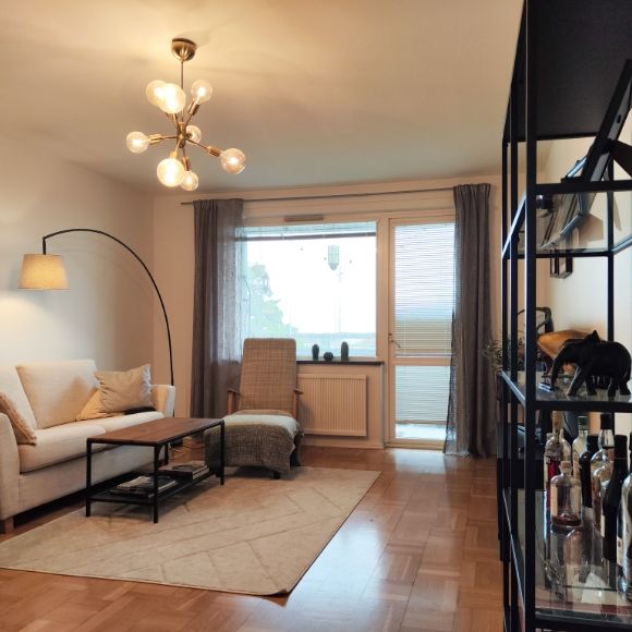 Farsta - 2rok - tillsv - 16.100kr/mån - Photo 1