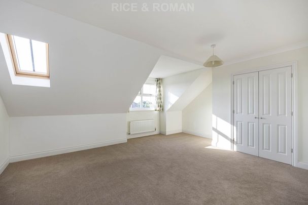 2 Bedroom Apartment, Templeton Court – Hampton Hill - Photo 1