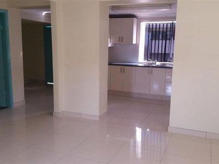 Modern & Convenient Family Home in Prime Location - Photo 3