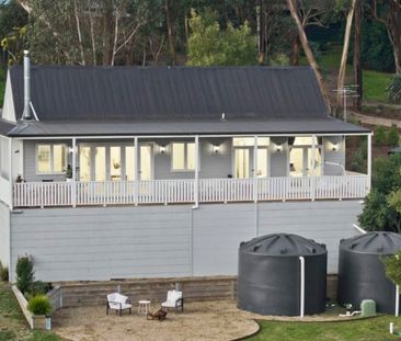 Fully Furnished Coastal-Style Retreat in Red Hill - Photo 3