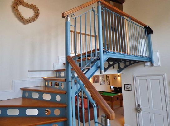 3 bedroom semi-detached house to rent - Photo 1