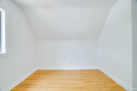 For Lease - 12 Glen Agar Drive, Toronto, Ontario - Photo 4