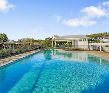 STYLISH LIVING IN THE HEART OF ROBINA - Photo 3