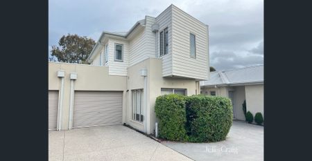 Three Bedroom Townhouse - Photo 2