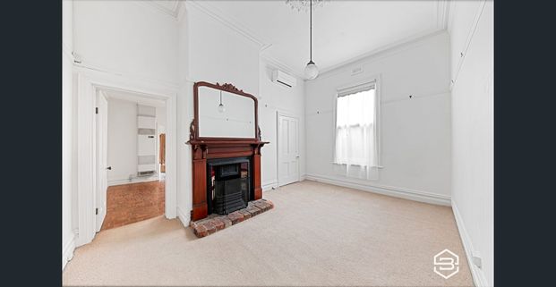 Charming Victorian Home - Photo 1