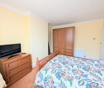 House share to rent on - Photo 6