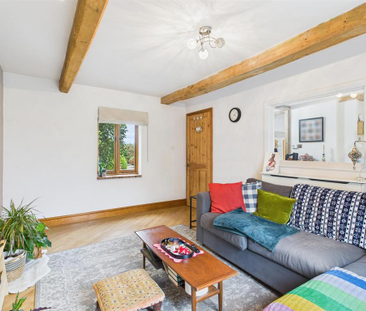 2 bedroom barn conversion to rent - Photo 2