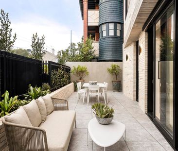 1/7 Wimmera Place, St Kilda, Vic 3182 - Photo 2