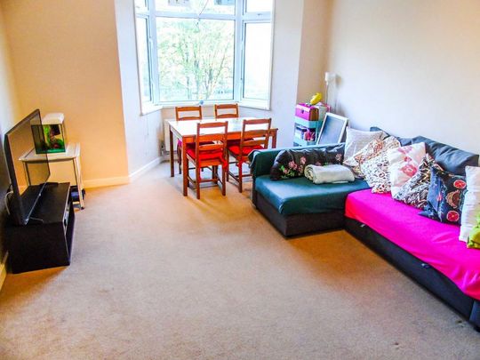2 bedroom flat to rent - Photo 1