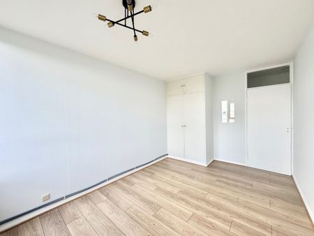 2 Bedroom Apartment, Keswick Heights, Keswick Road, London SW15 - Photo 5