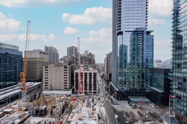 For Lease - 11 Yorkville Avenue Unit# 1003, Toronto, Ontario - Photo 1