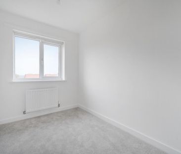 3 bedroom detached house to rent - Photo 2