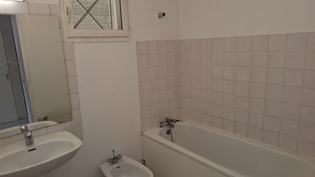 Location Appartement 2 pièces 50m² MONTPELLIER 34000 - Photo 3